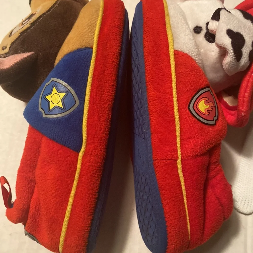 Paw Patrol kids house slippers red size 7/8